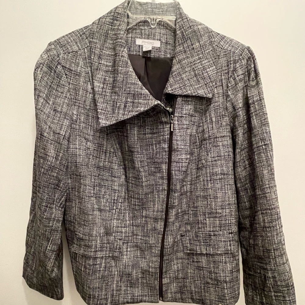 Dress Barn Black tweed blazer, zip front.  Size 14/16 woman.